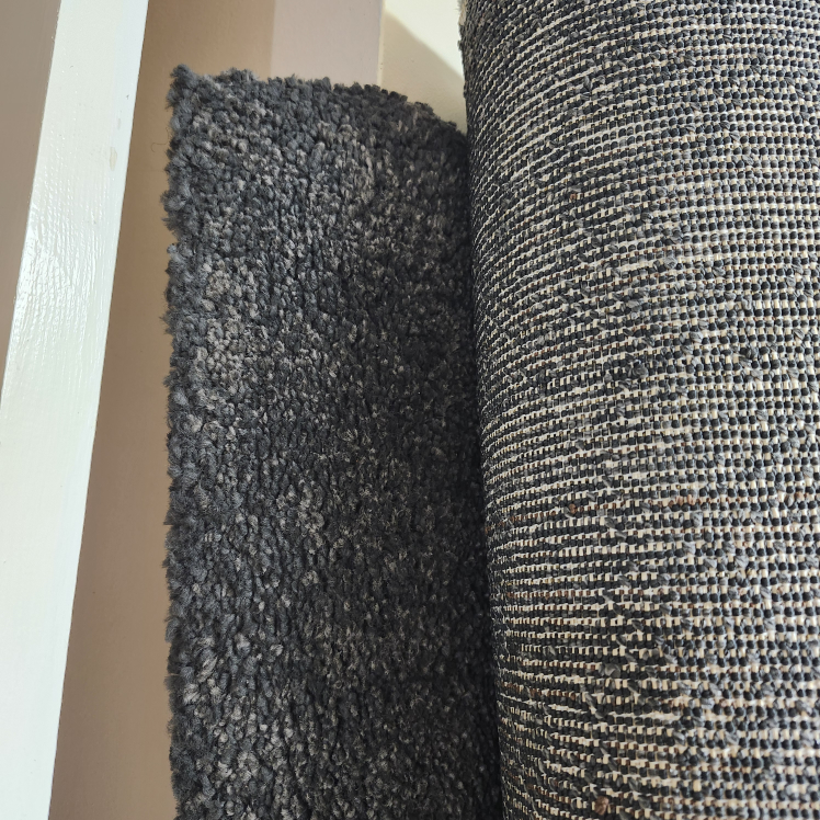 Large Grey Carpet - photo 2