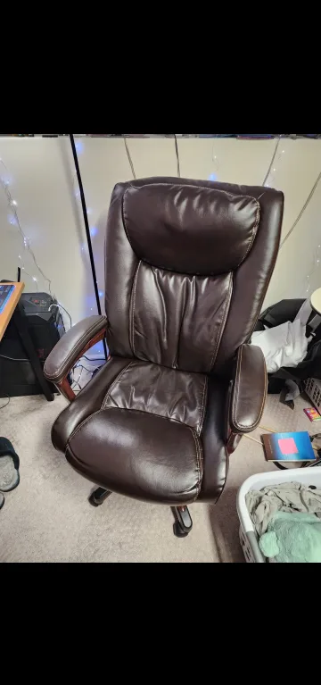 Staples Brown Leather Office Chair image indicator(3)