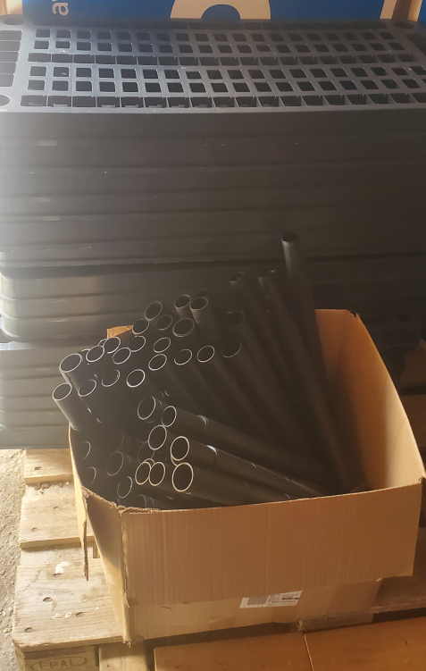 3x Black Plastic shelf - photo 2