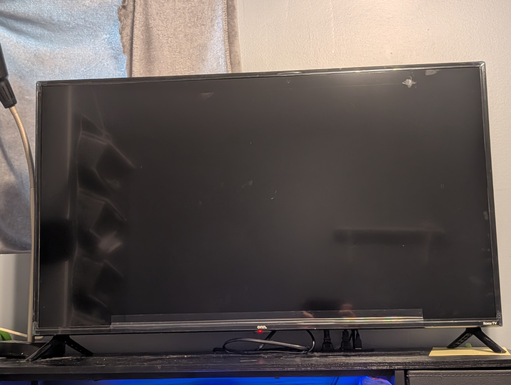 40 inch Roku onn Smart tv - photo 4