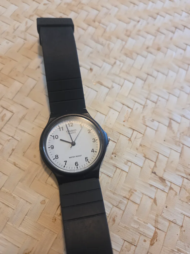Casio Quartz Water Resist Watch thumbnail