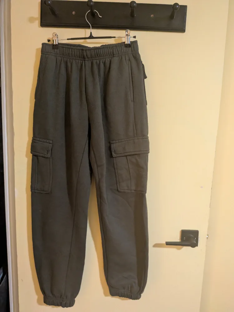 J.o&co Olive Green Cargo Sweatpants - Size P/S thumbnail