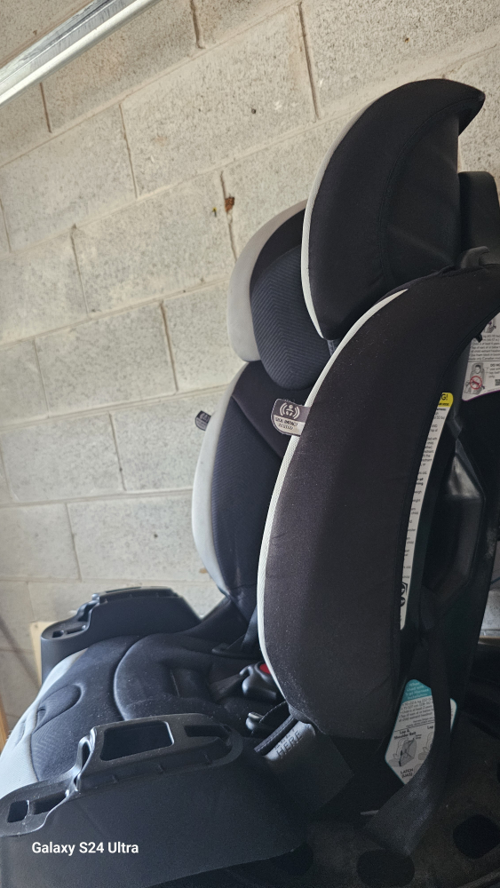 Evenflo Car Seat - photo 2