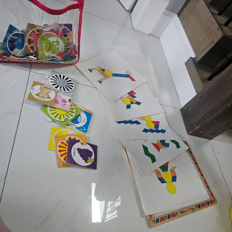 Melissa & Doug Pattern Block Board with Cards thumbnail