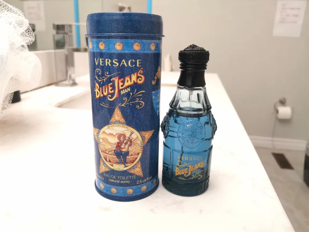 Moving Sale: Versace Blue Jeans Man Eau de Toilette thumbnail