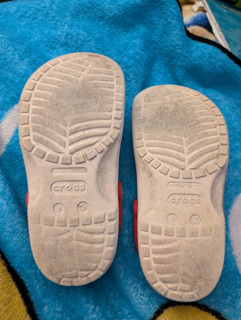 Crocs Pokemon Kids Size 3 image indicator(3)