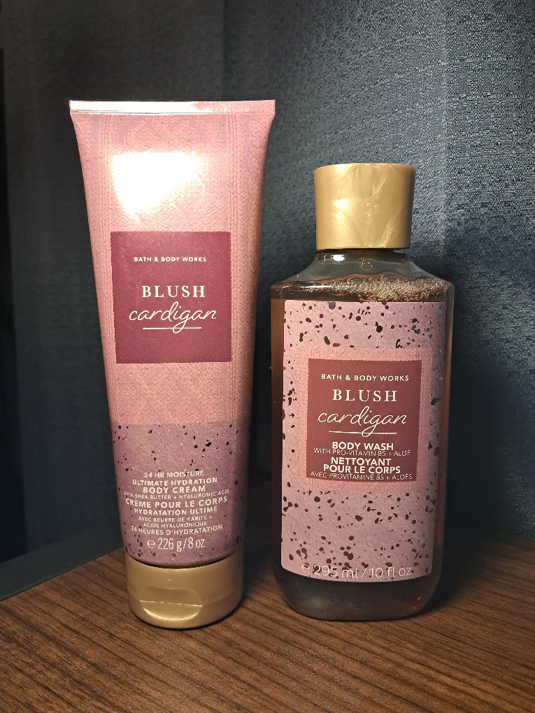 Bath & Body Works Blush Cardigan Set 🎀🫠 thumbnail