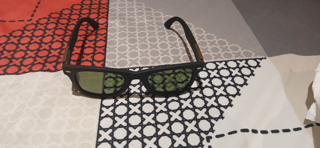 Black Sunglasses with Gold Detail - photo 5