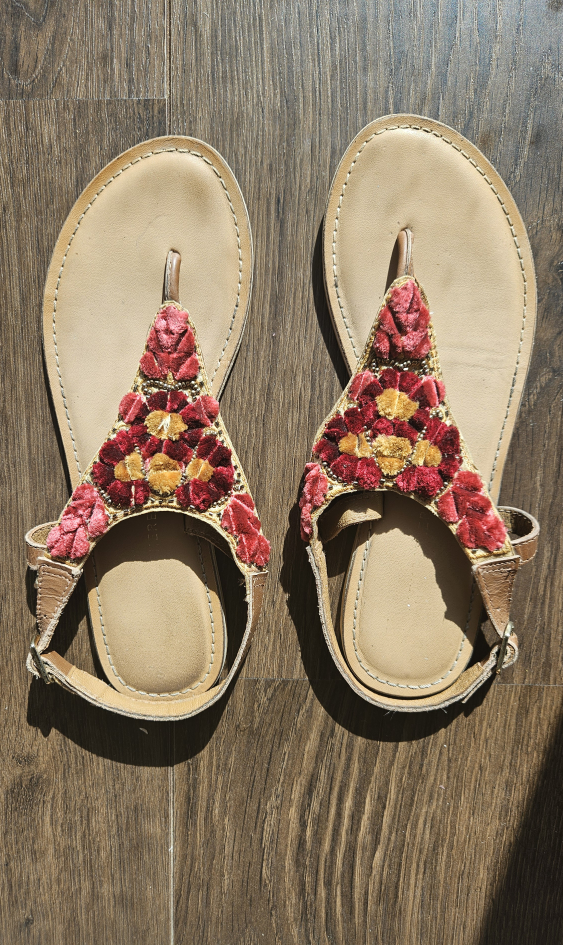DURABLE and Beautiful Bohemian Style Floral Sandals, Size 7.5