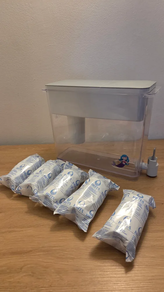 Brita Water Filter Dispenser with 5 Filters thumbnail