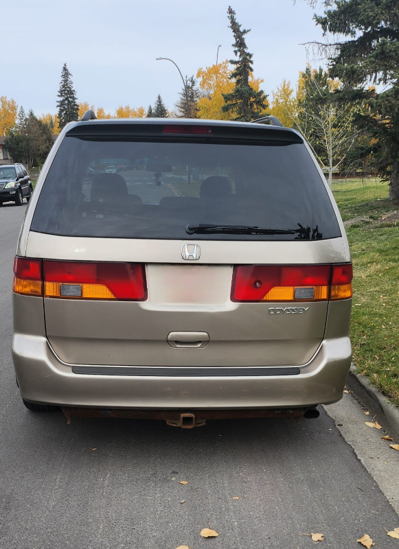 2004 Honda Odyssey Minivan - photo 2