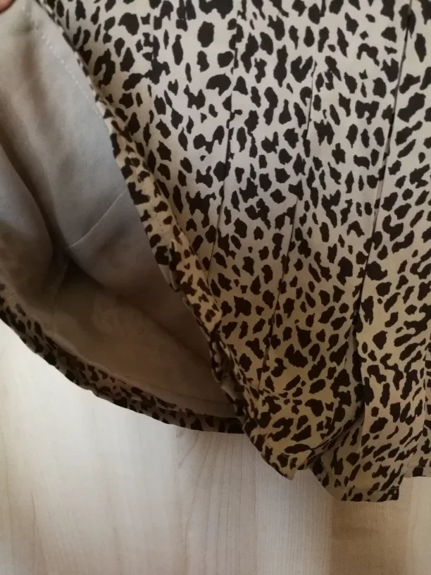 Ann Taylor Leopard Print Sleeveless Blouse - Size S image indicator(2)