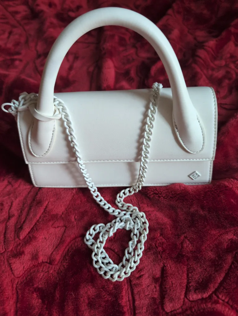 RW&CO White Mini Top Handle Bag. 🇨🇦 thumbnail