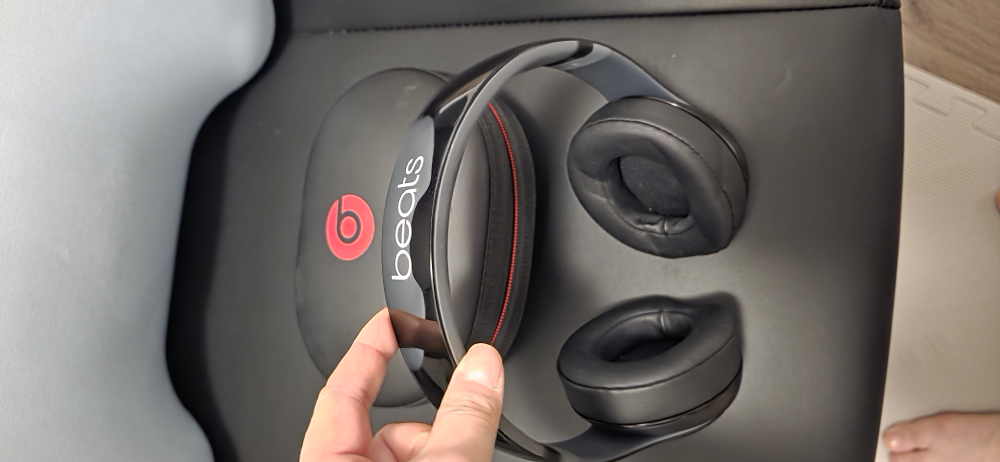Beats Studio Wireless Headphones - Black/Red