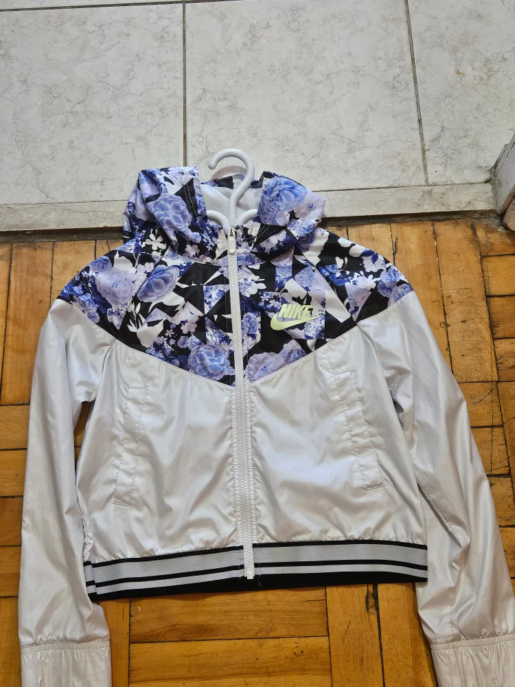 Nike Size LG Girls Floral Windbreaker Jacket - thumbnail