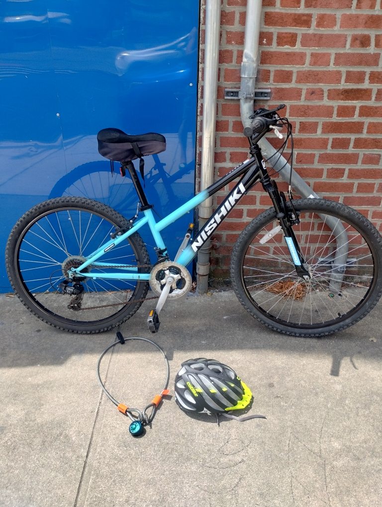Nishiki Pueblo Mountain Bike with Helmet & Lock