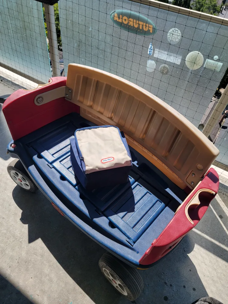 Little Tikes Wagon with Cooler image indicator(4)