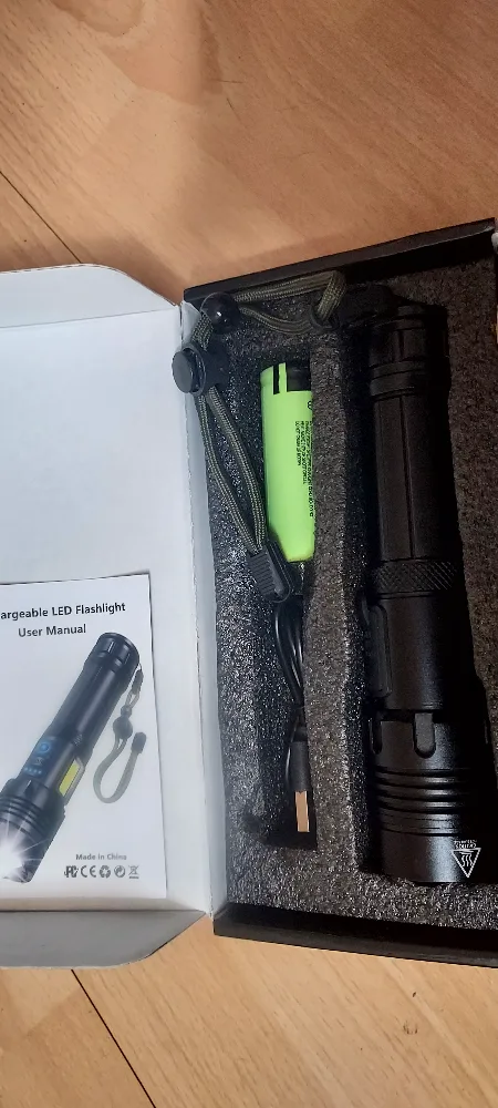 LED Tactical Flashlight XHP90.8 Super Torch image indicator(2)