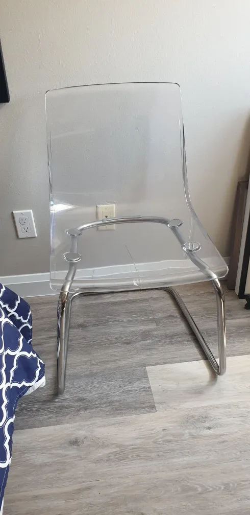 Clear Acrylic Dining Chair image indicator(2)