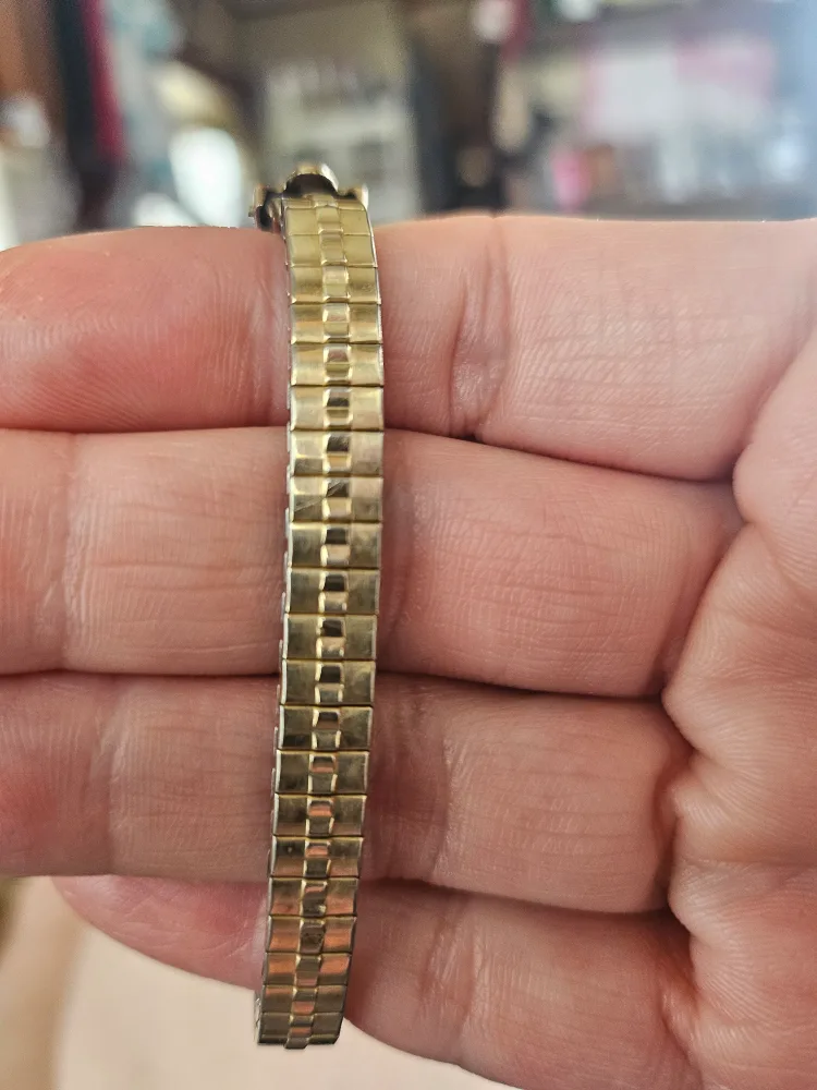 Vintage Bulova 23 Jewels Ladies Watch image indicator(2)