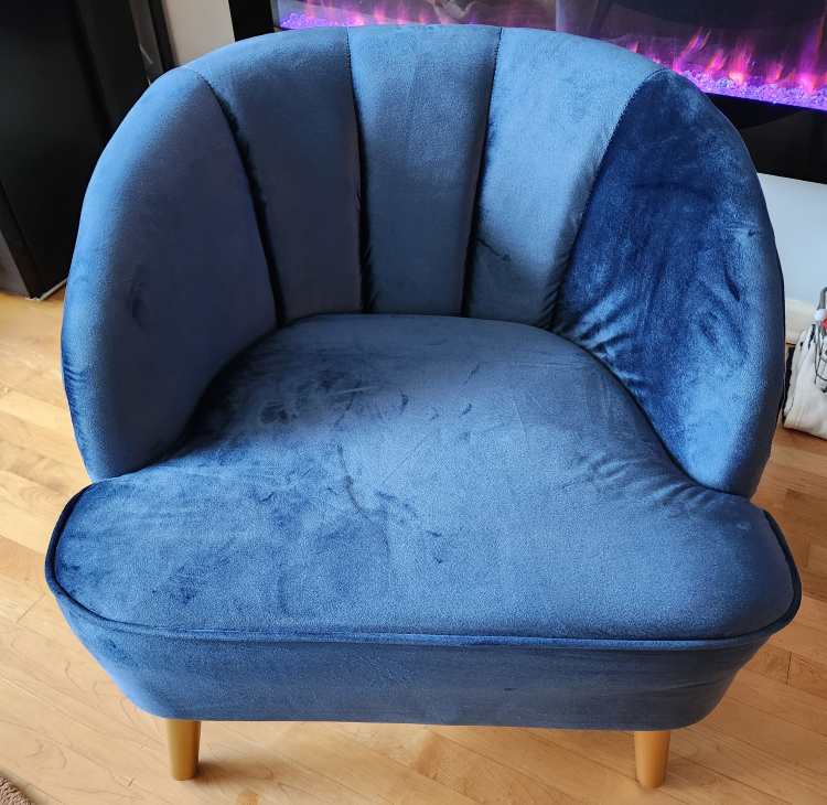 Blue velvet barrel chair - photo 4
