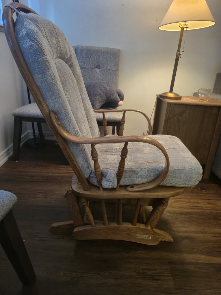 Glider Rocking Chair 🌟🌟🌟 - photo 3