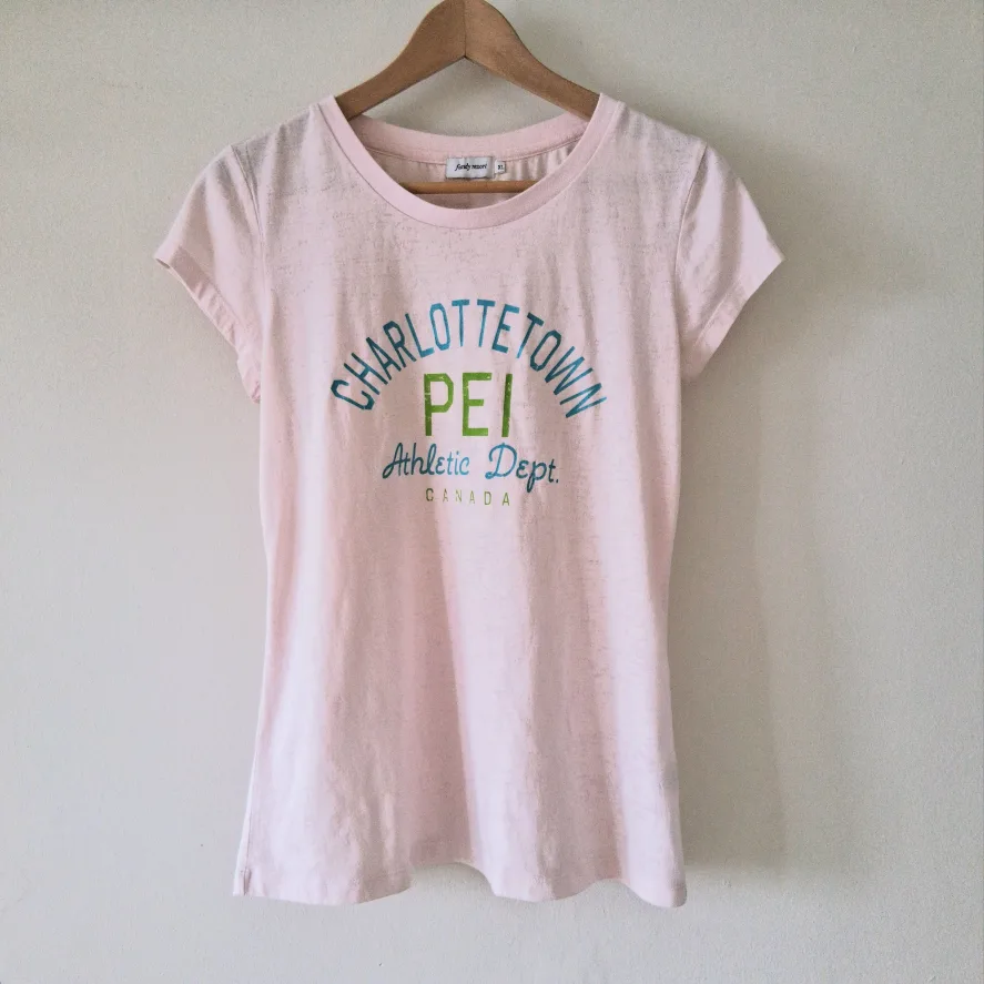 Pale Pink T, Women Sz S, Best Offer💰or Trade for Plant Cutting🌷 thumbnail