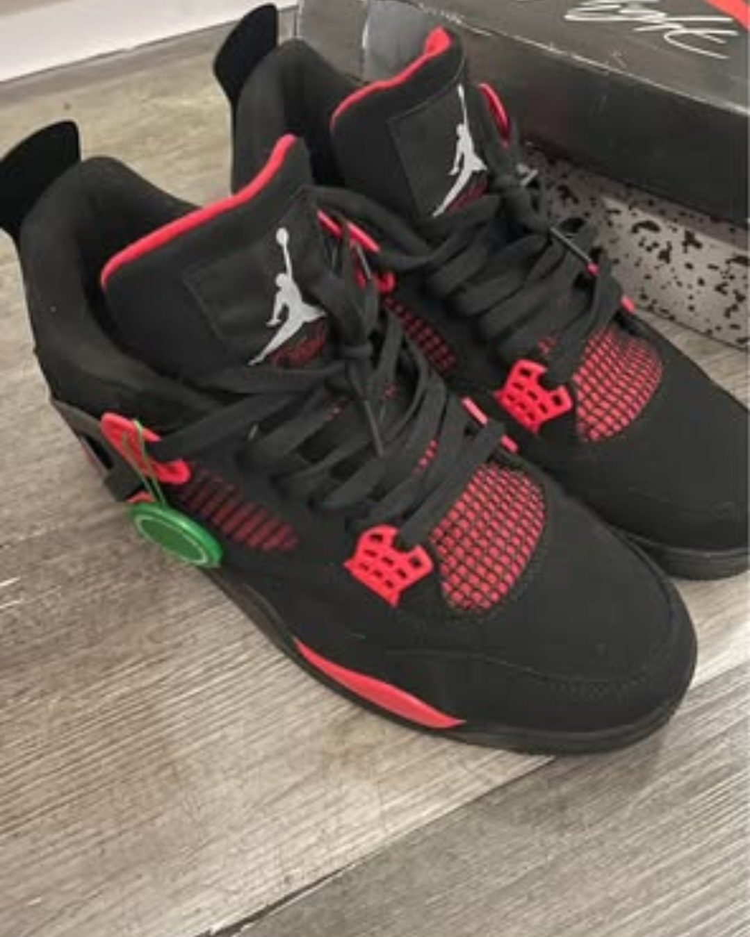 Air Jordan 4 Red Thunder