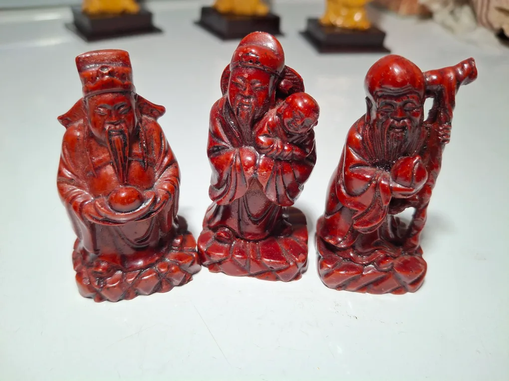 chinese Figurine Set - Red 🇨🇦 thumbnail