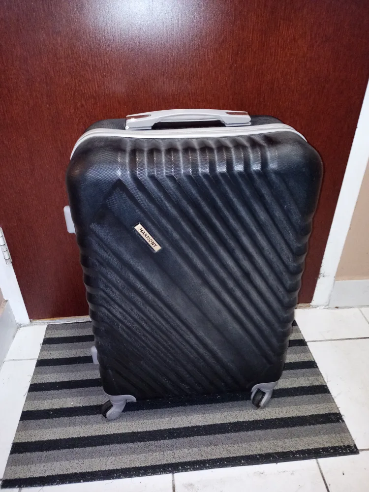 Luggage With 4 Swivel Wheels thumbnail
