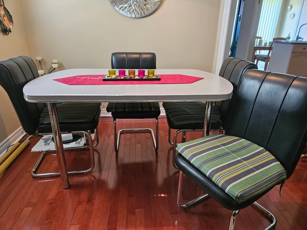 Dining Room Table (Chairs are sold!) image indicator(2)