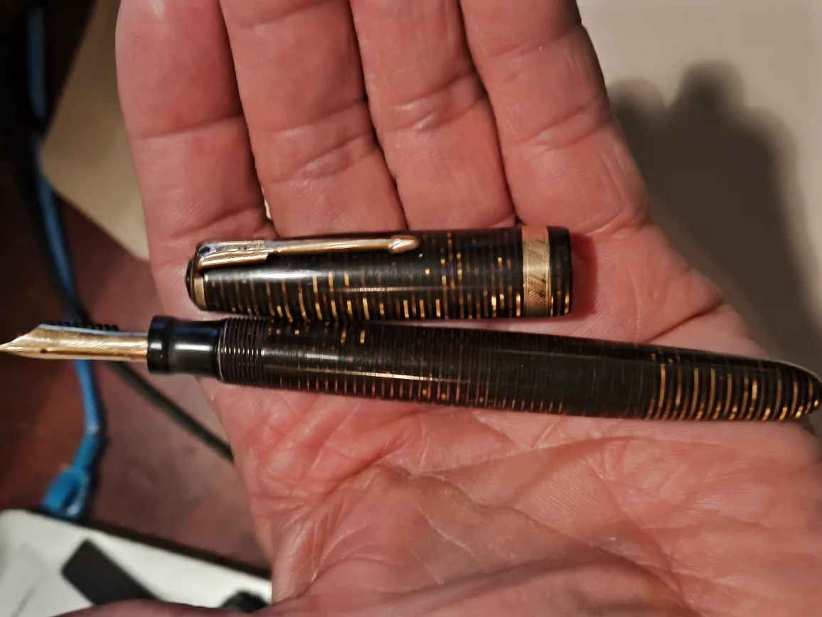 Vintage Parker Challenger Fountain Pen thumbnail