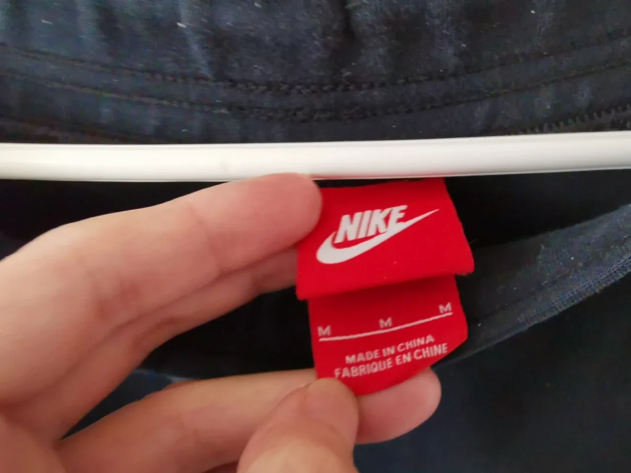 Nike Tech Fleece Pants - Size M image indicator(2)