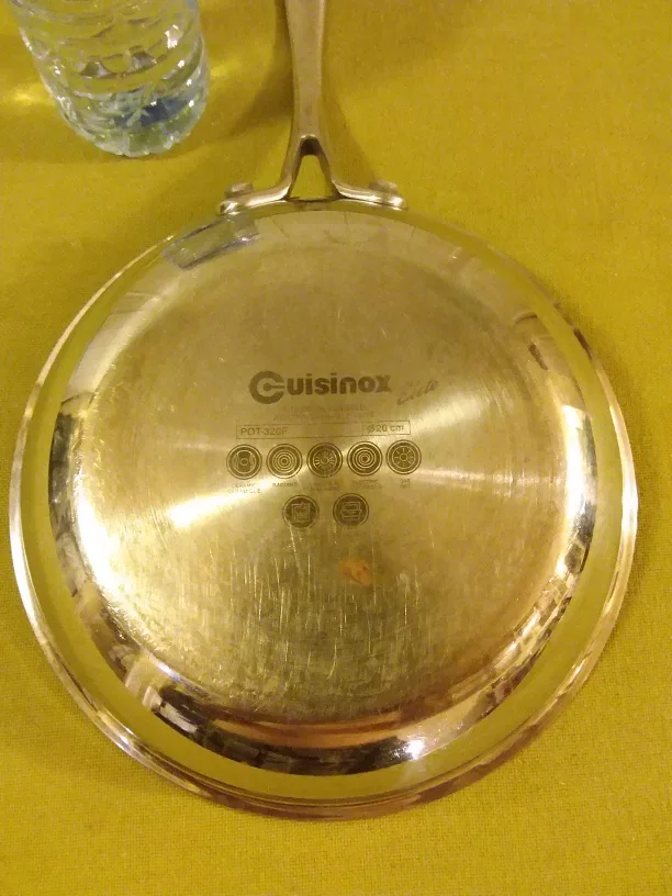 ➡️ Cuisinox 9" 3-Ply Professional Frying Pan 🍳 Retails $60+Tx image indicator(2)