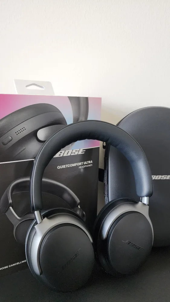 Bose QuietComfort Ultra Headphones - Black thumbnail