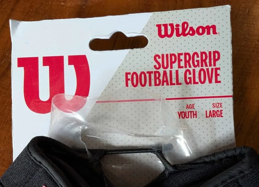 Supergrip Football Gloves ~ Wilson Youth Large image indicator(3)