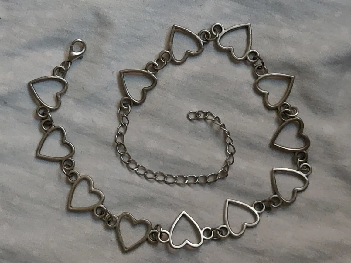 Heart Chain Necklace thumbnail