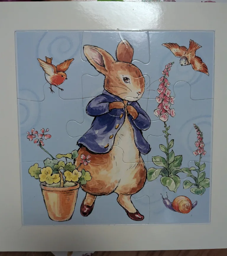 The Peter Rabbit Jigsaw Puzzle Book image indicator(3)