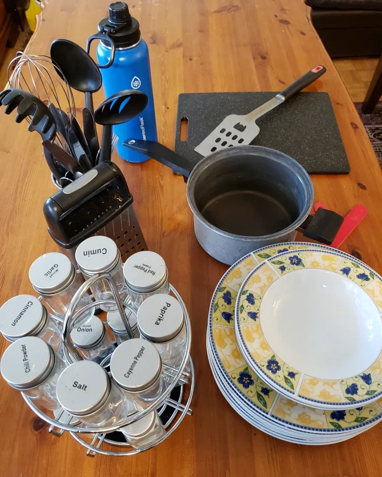 Kitchenware Set - Plates, Spices rack with 14 small jars,More! thumbnail