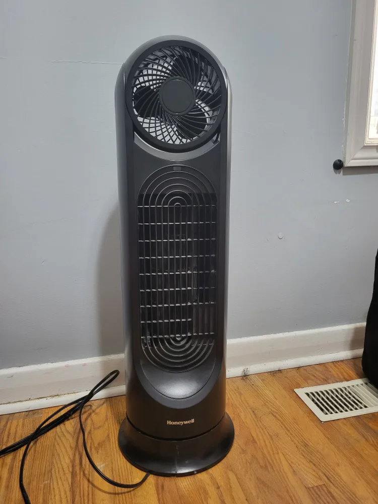 Honeywell Dual Tower Oscillating Fan thumbnail