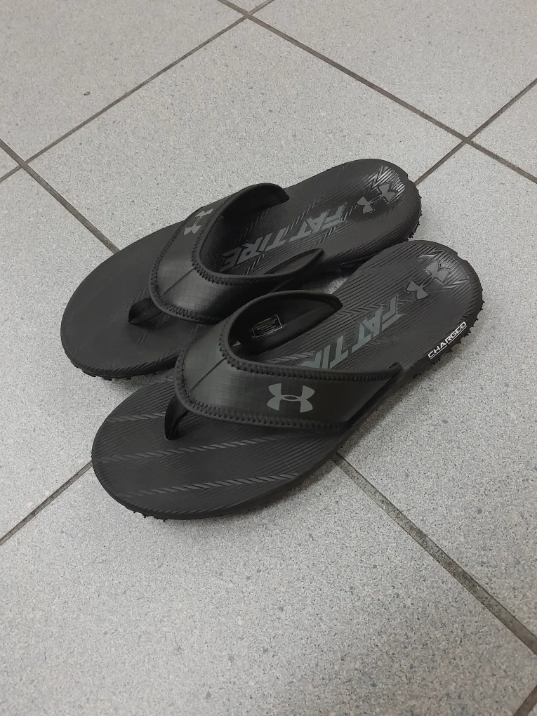 Under Armour Charged Fat Tire Flip Flops Size 11 thumbnail