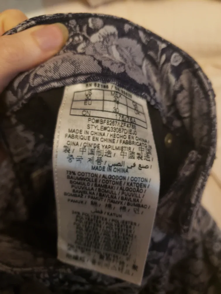 Guess Emma Fit Medium Rise Jegging - Size 30 image indicator(3)