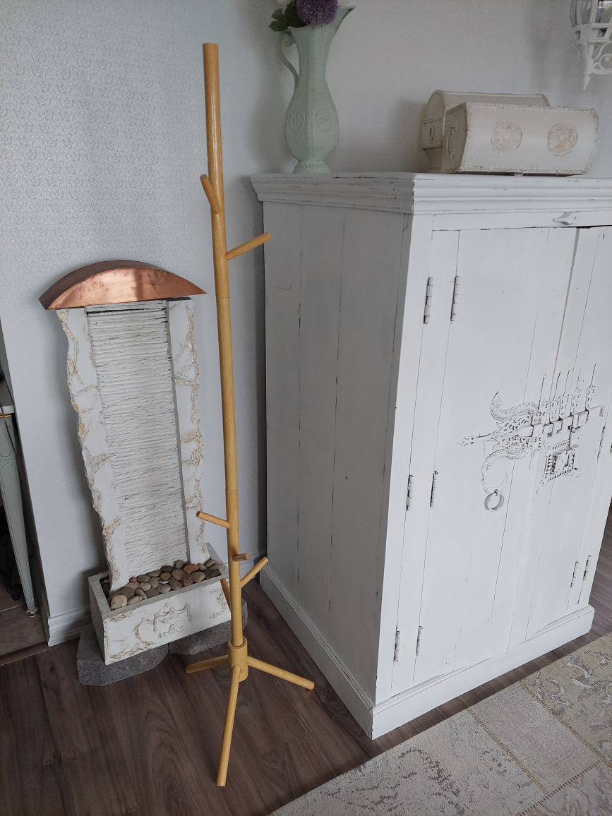 versatile coat, hat rack with 8 removable pegs. 68.75" tall. - photo 5