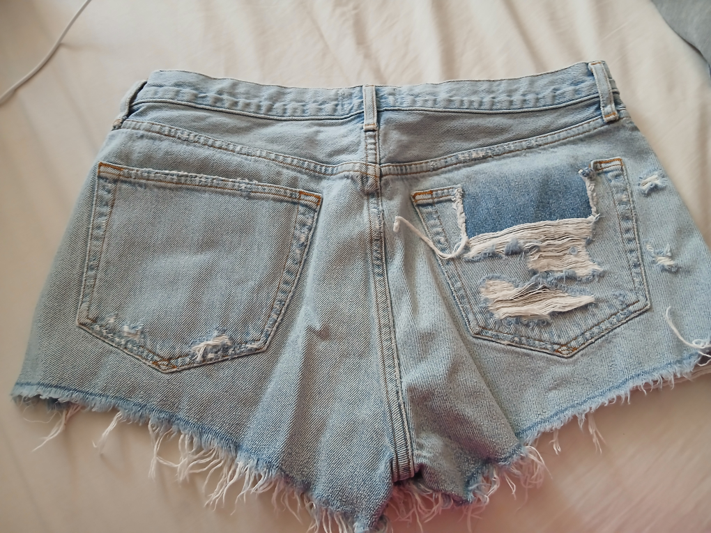 AGOLDE Distressed Denim Shorts SIZE 30 - photo 2