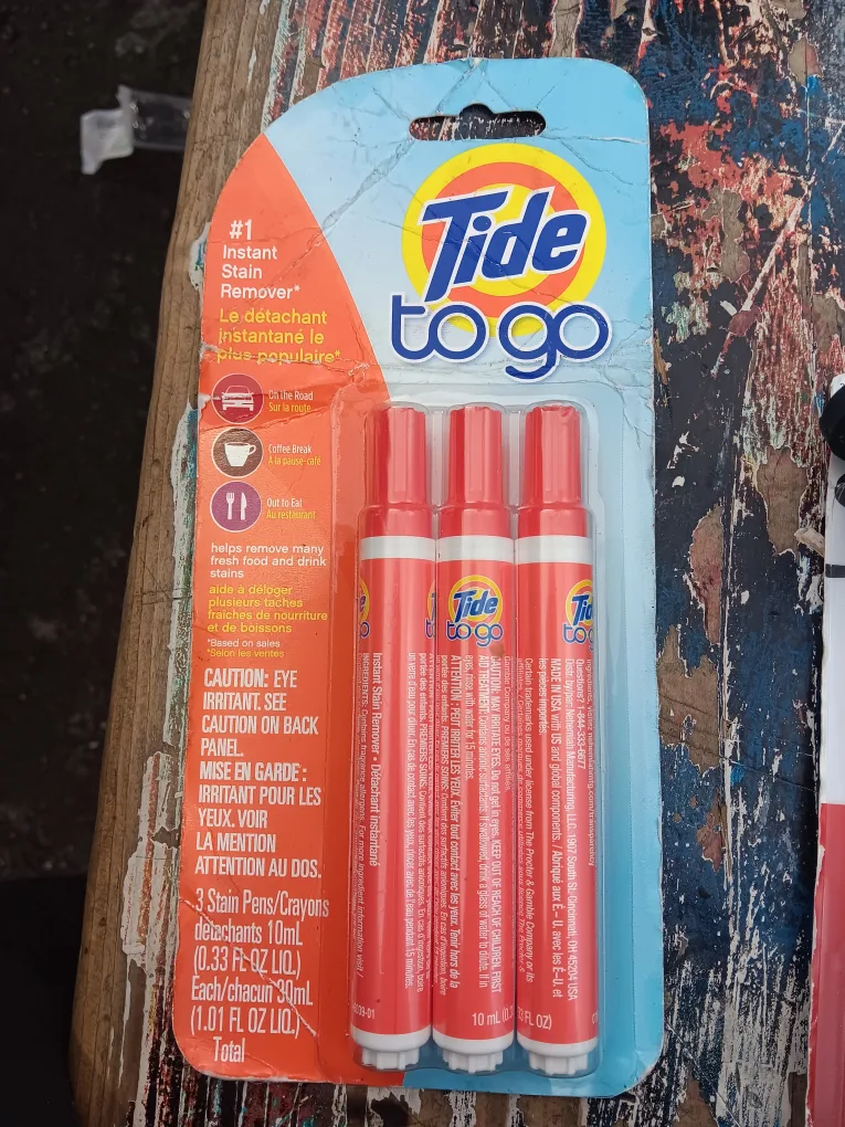 Tide to Go Instant Stain Remover Pens - 3 Pack thumbnail