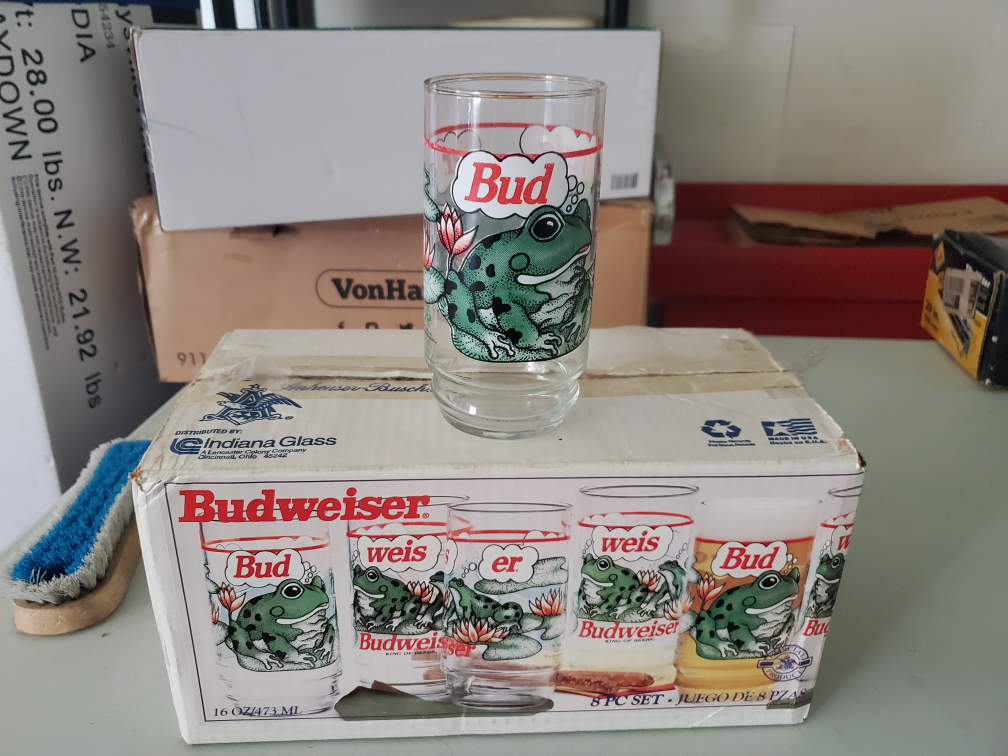 Budweiser Frog Glass Set - 8 Piece