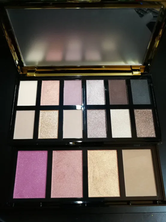Lancôme Eyeshadow & Blush Palette image indicator(4)