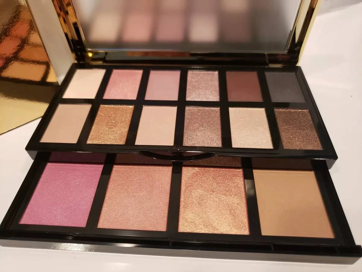 Lancôme Eyeshadow & Blush Palette image indicator(5)