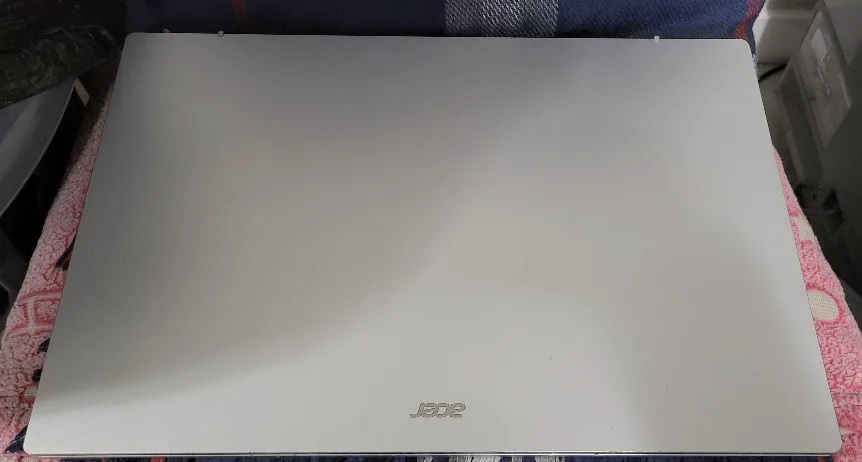 Acer Aspire 3 15 Laptop image indicator(9)