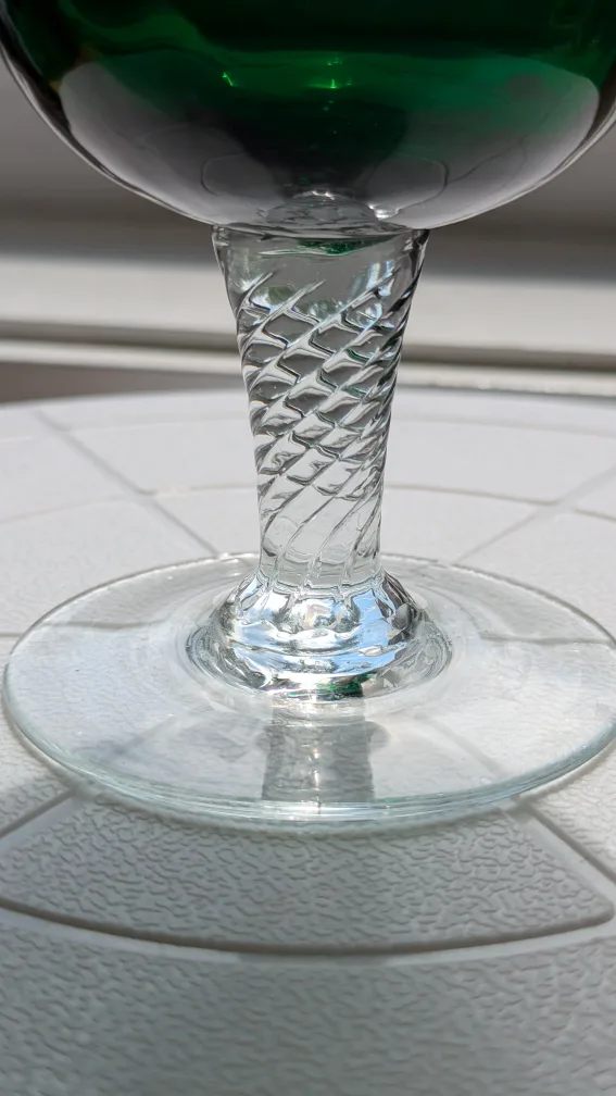 Vintage Empoli Green Wrythen Glass Vase,  10" 🇨🇦 image indicator(4)